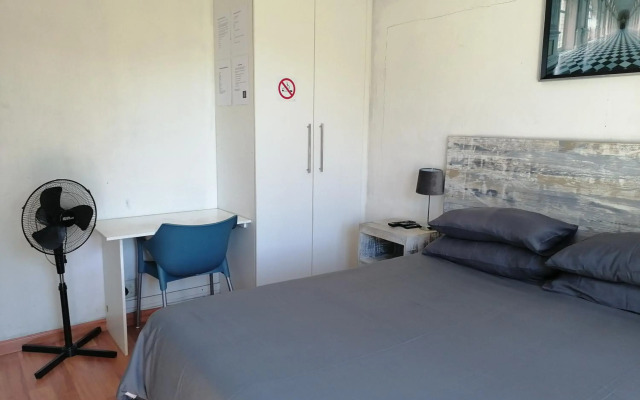 Gugu's Private and Cosy Guest Studio 4