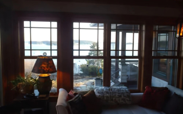 Gulls Ledge - Four Bedroom Home