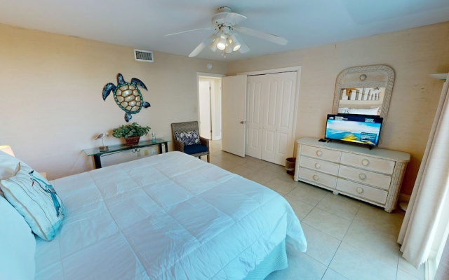Shoreline Towers 3036 3 Bedroom Condo