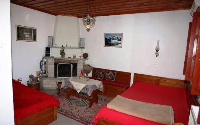 Astraka Guesthouse II
