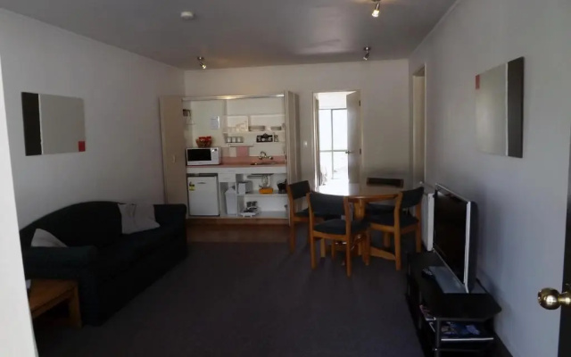 Karaka Tree Motel