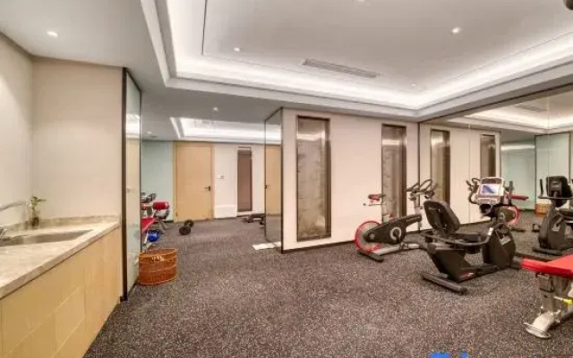 Madison Hotel Ningbo Tianyi Square Xinyuan