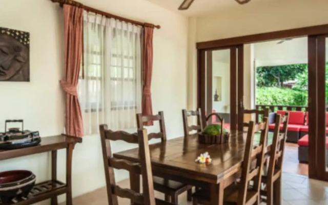 3 Bedroom Pool Villa 20 seconds from Samrong beach front