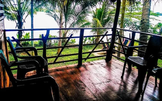 LakeSide Cabana Tissamaharama