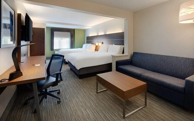 Holiday Inn Express & Suites Bradley Airport by IHG