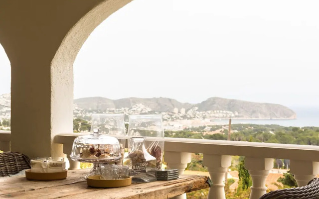 Gorgeous Villa in Moraira with Private Swimming Pool