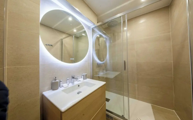 Superb Trocadero / Eiffel Tower Apartment