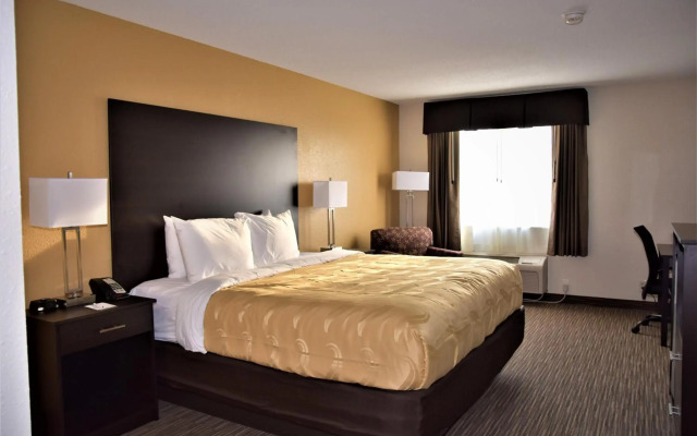 Quality Inn & Suites Metropolis I-24