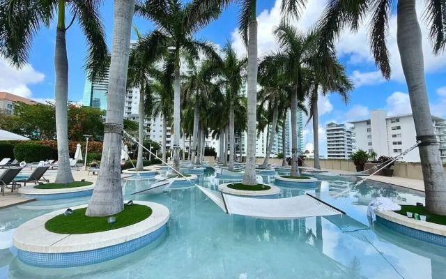 Four Seasons hotel 2bedroom suite
