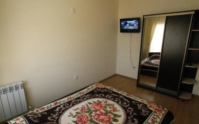 Divnyy Guest House