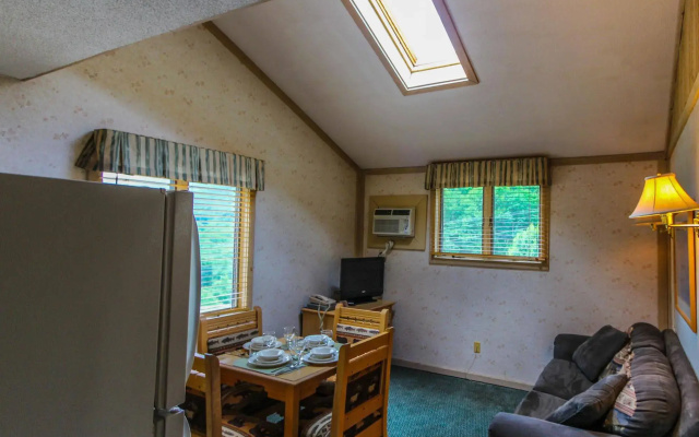 Smoketree Lodge