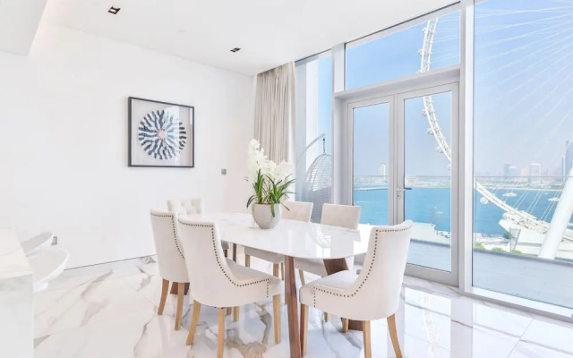 Lavish & Equipped 2 BR Facing Ain Dubai