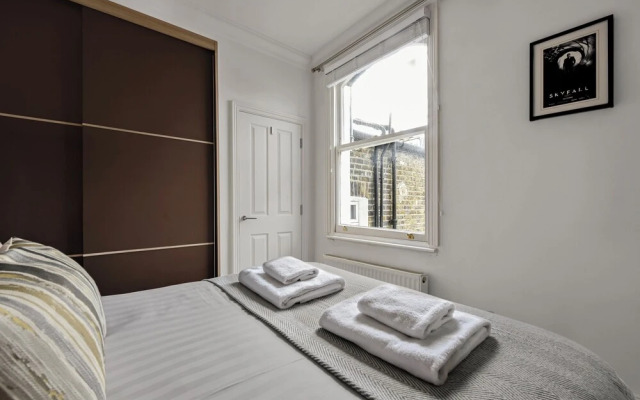 Spacious 2 Bed Flat Near High Street Kensington