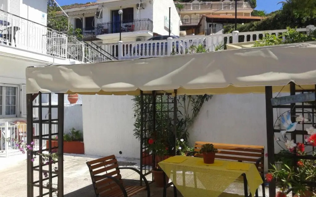 Aggelos Kefalonia Lassi