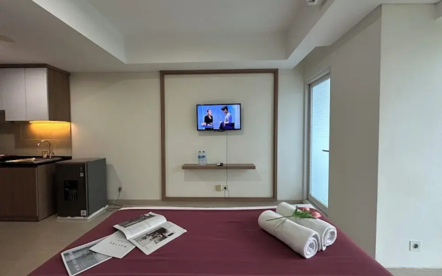 Comfy And Warm Studio At Grand Sungkono Lagoon Apartment