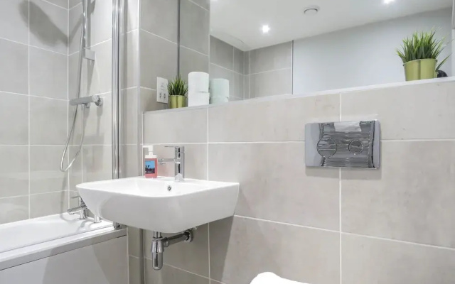 Tudors eSuites Birmingham Apartments with Gated Parking