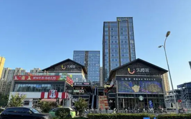 Qinglan Audio-visual Apartment (Yijia Jiaju)