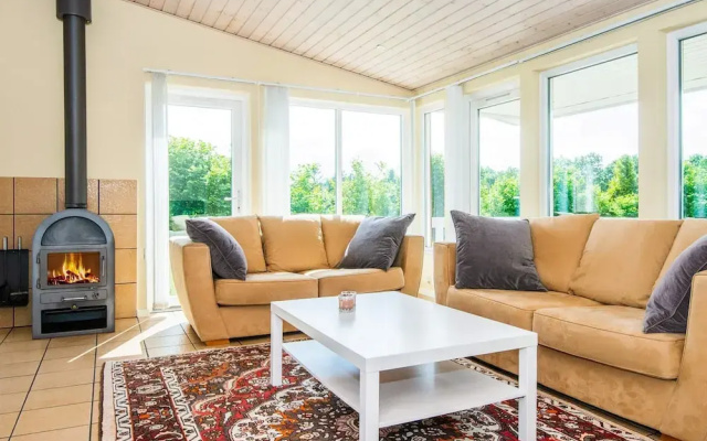 6 Person Holiday Home in Hovborg-by Traum