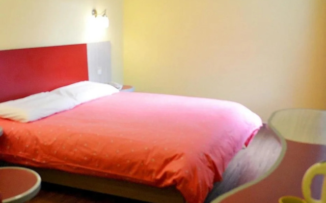 Home Inn Neo Shanghai Pudong Airport Huinan Metro Station Tongji Road