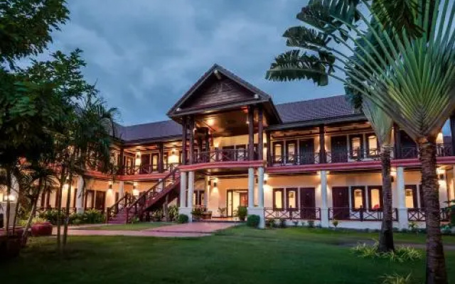 Dondet Hotel