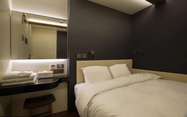 Incheon Airport Capsule Hotel DarakHyu