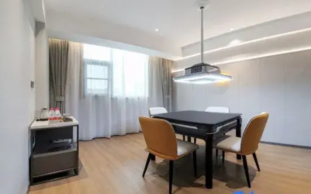 Homeinn PLUS (Zhangjiajie National Forest Park Branch)
