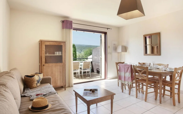 Apartment in Bonnieux Near Lavender Fields