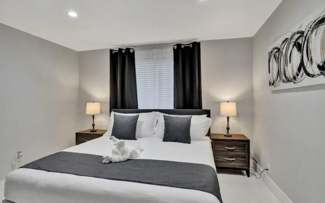 Renovated 5 Br Home with Heated Pool