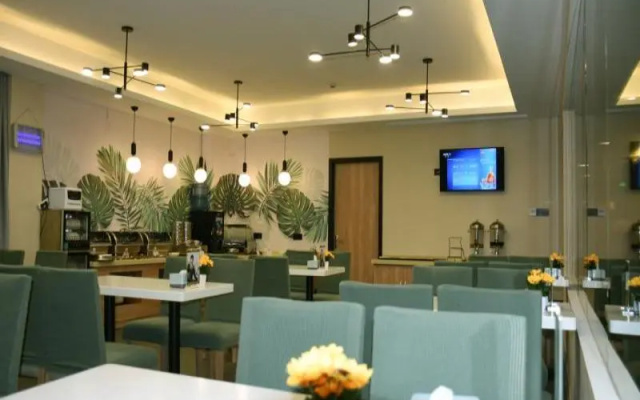 GreenTree Inn (Wuxi Xinqu High-speed Rail Station)