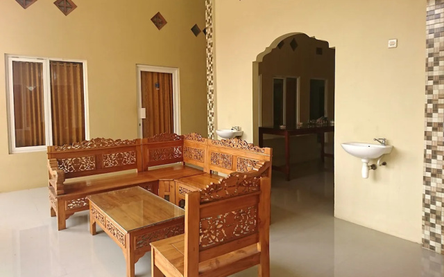OYO 2442 Windrisari Homestay