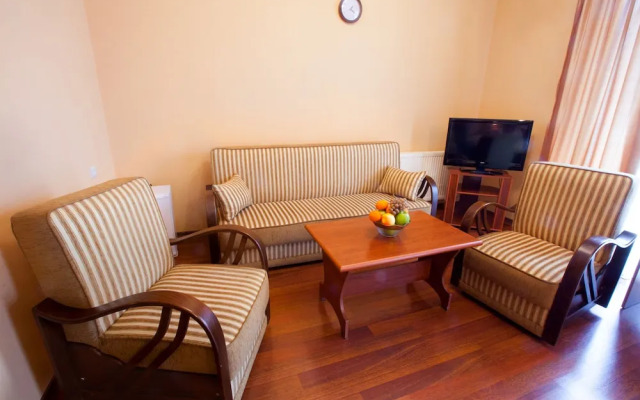 Aristocrat Hotel