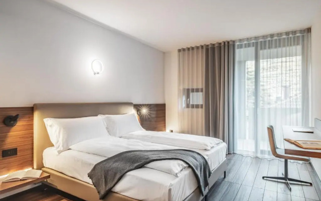 ESSENCE - Charming Suites