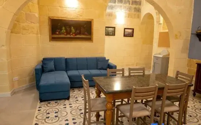 Surwig - 5 bedrooms (sleeps 9 + 2 kids)  Kercem village