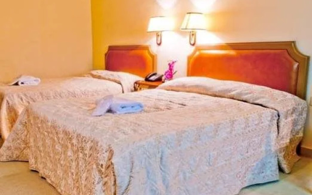 Savannah Hotel