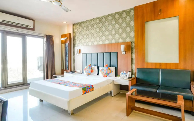 FabHotel Devanshi Inn