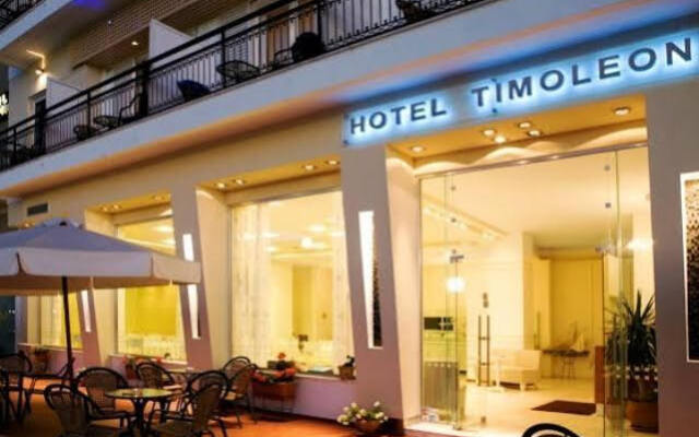Hotel Timoleon вид на фасад