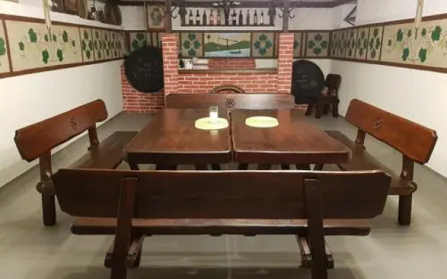 Zur Weinlaube