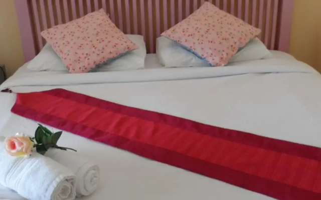 Baanpordee Guesthouse