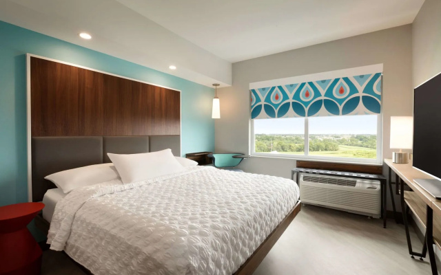 Tru by Hilton York