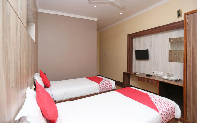 Hotel Blue Moon by OYO Rooms