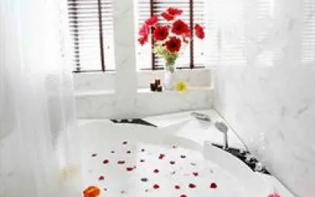 Asian Ruby Central Park Hotel Spa