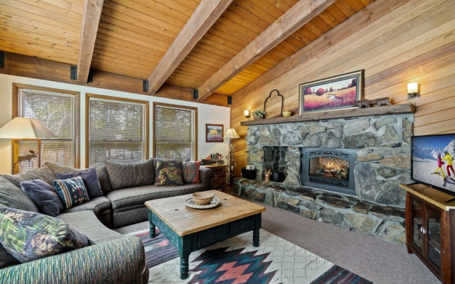 Keystone Gulch 8 Bedroom Home by Redawning