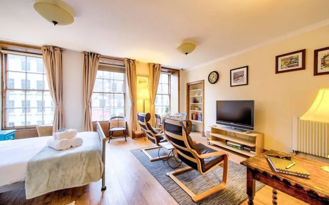 Royal Mile Studio in Prime Location