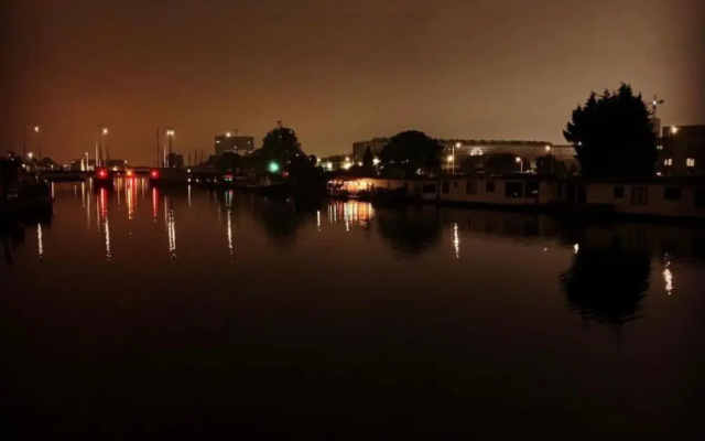 Amster Houseboat Bed Without Breakfast