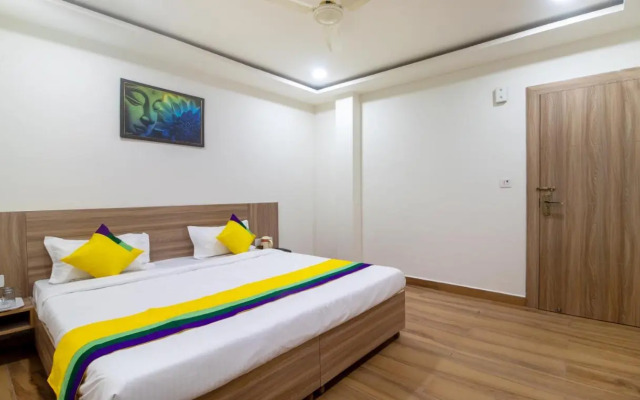 Itsy Hotels Krishna Residency, Govardhan Chauraha