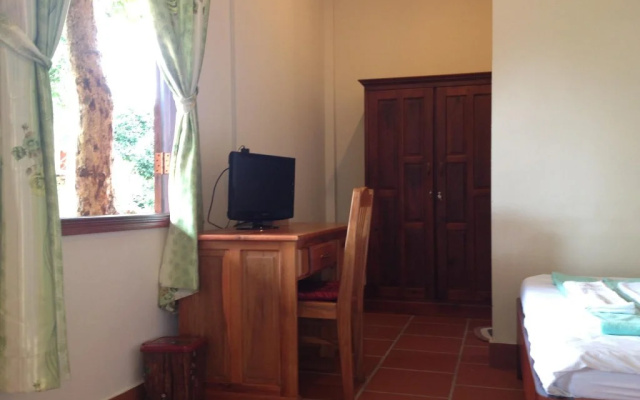Be Home 3 Hostel and Bungalow