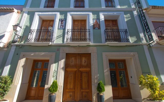Hostel Sea & Dreams Calpe вид на фасад