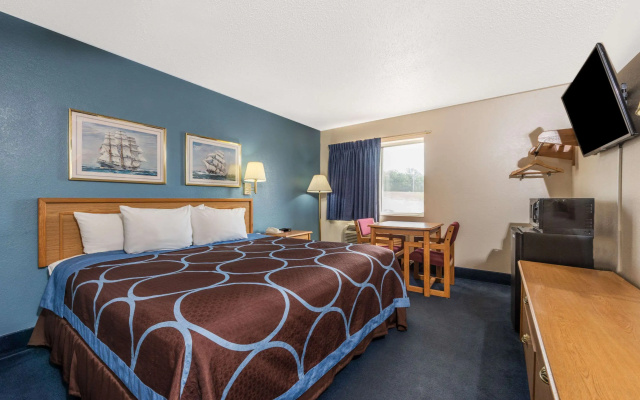 Super 8 by Wyndham Potosi