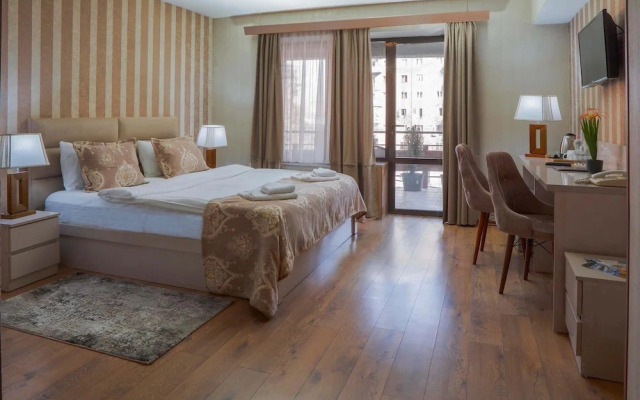 Pino Vere Palace Hotel