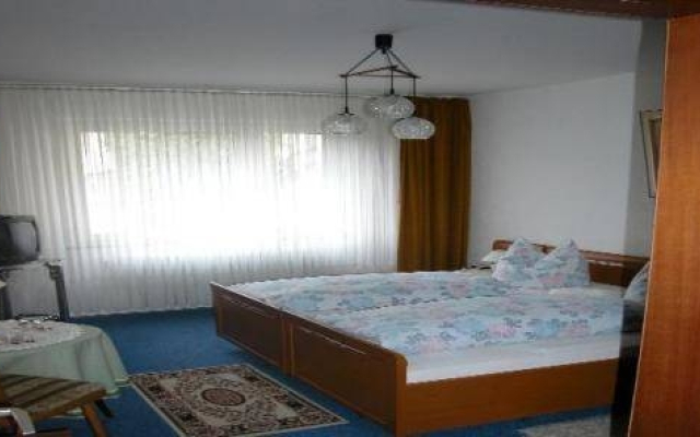City-West Restaurant & Hotel
